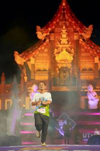 BIB: 161
                            <button type="button" onclick="openModal(22470552)" class="btn btn-primary btn-sm float-right btn-popup" data-toggle="modal" data-target=".modal-high-quality">
                        <i class="fas fa-shopping-cart"></i> Add to Cart
                    </button>
                                            <button type="button" onclick="isThisMe(22470552, true)" class="btn btn-success btn-sm float-right btn-popup btn-isme hidden" data-toggle="tooltip" data-placement="bottom" title="นี่คือรูปของคุณใช่ไหม คลิกที่นี่เพื่อเอาเข้าอัลบั้ม">
                        <i class="fas fa-plus"></i> Add to album
                    </button>
                    <button type="button" onclick="isThisMe(22470552, false)" class="btn btn-warning btn-sm float-right btn-popup btn-isnotme hidden">
                        <i class="fas fa-ban"></i> Remove from album
                    </button>